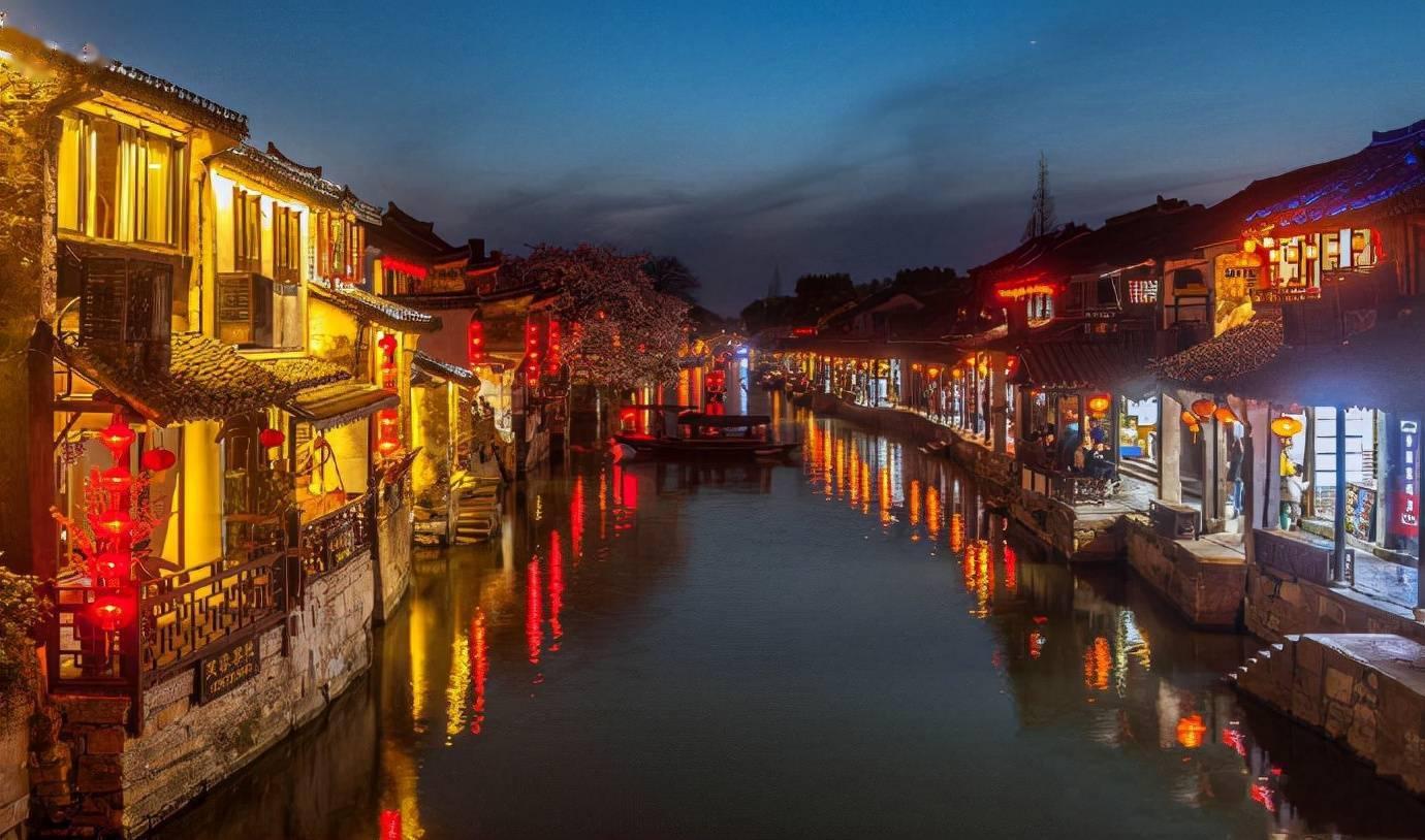 跳动的圆球